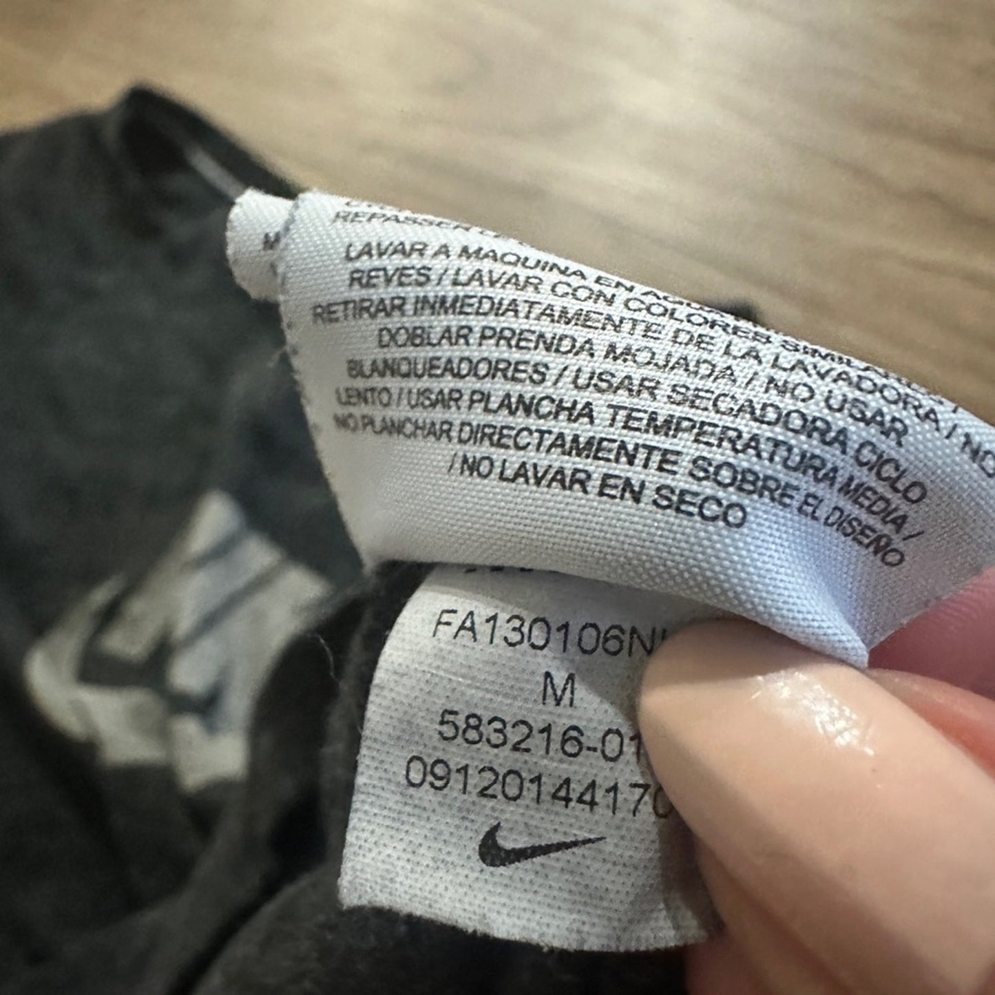 🍷Dark heather grey nike short sleeve tee size medium