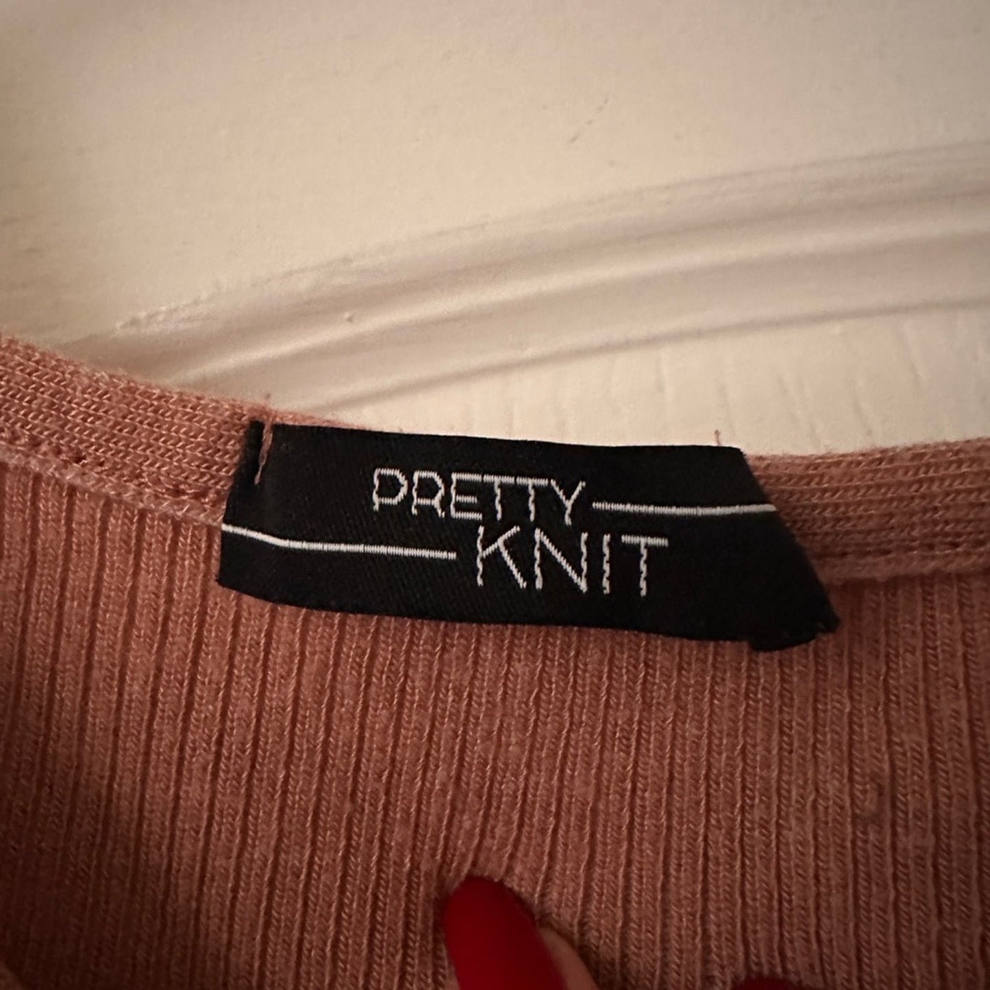 Pretty knit mauve ribbed knit cropped tee size medium