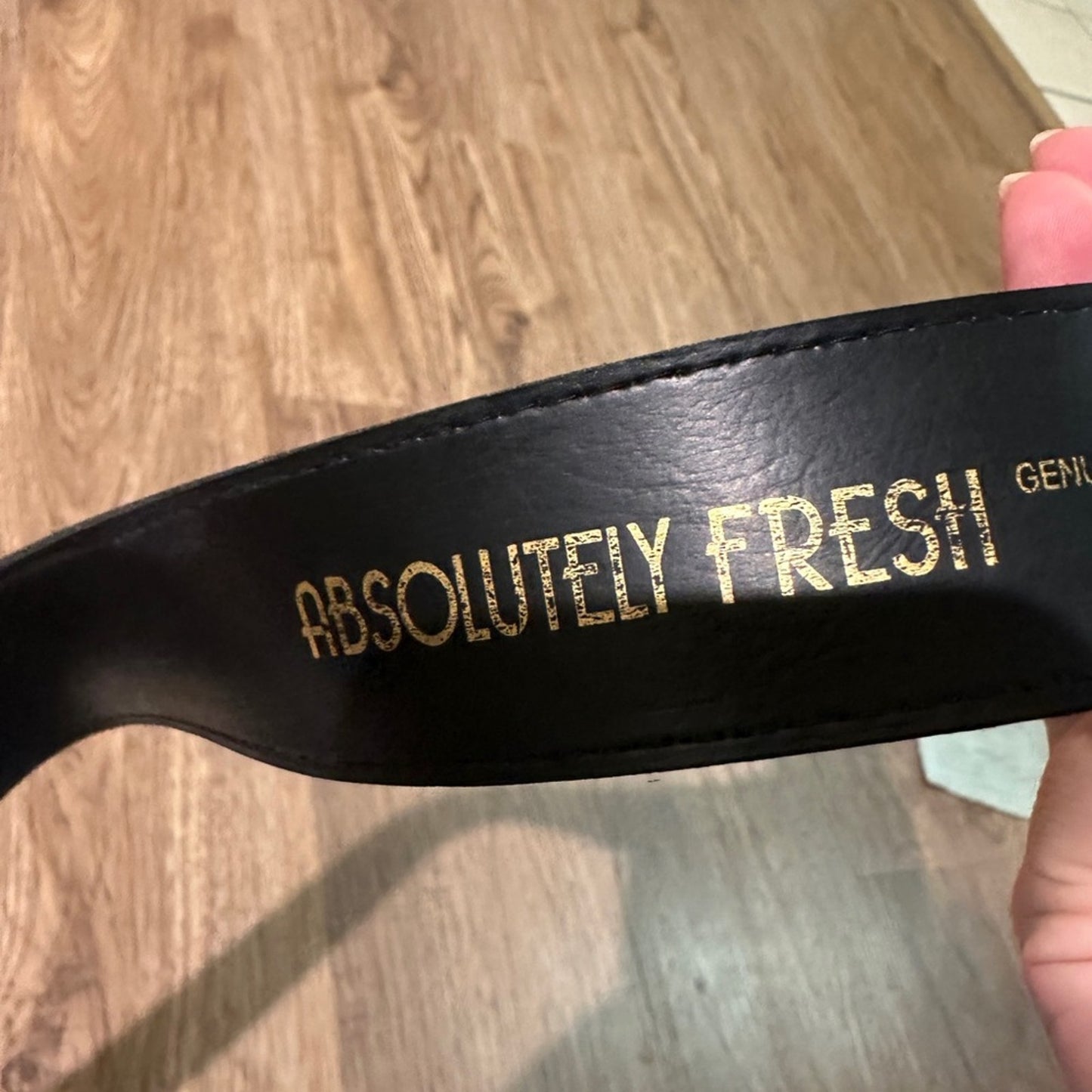 Absolutely fresh vintage velvet and leather bonded belt with pearl buckle medium