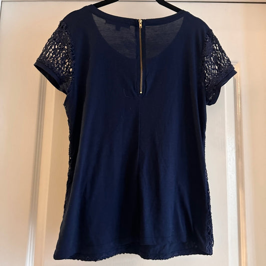 89th & Madison navy blue crochet lace overlay blouse size small