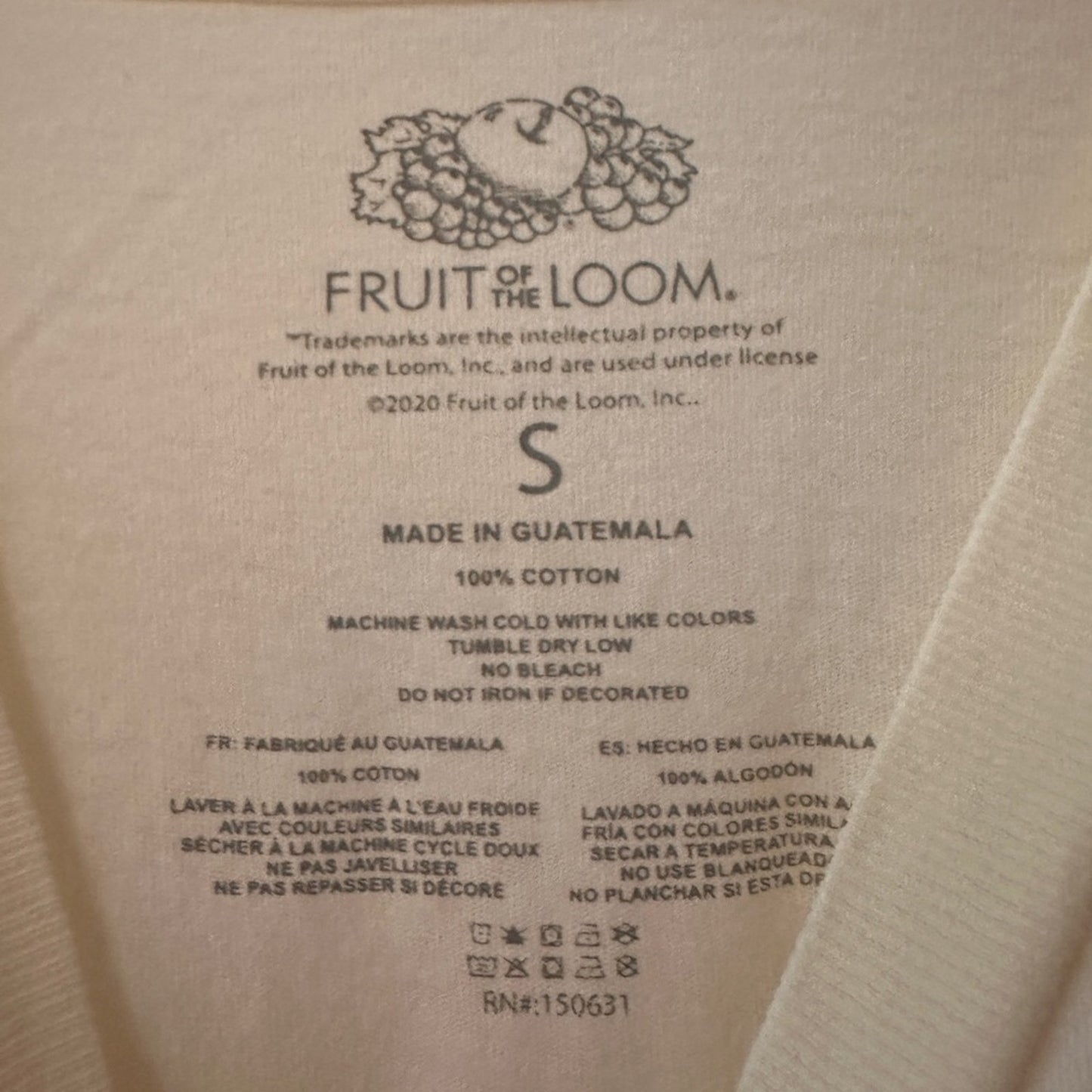 Fruit of the loom cream graphic pocket tee size small
