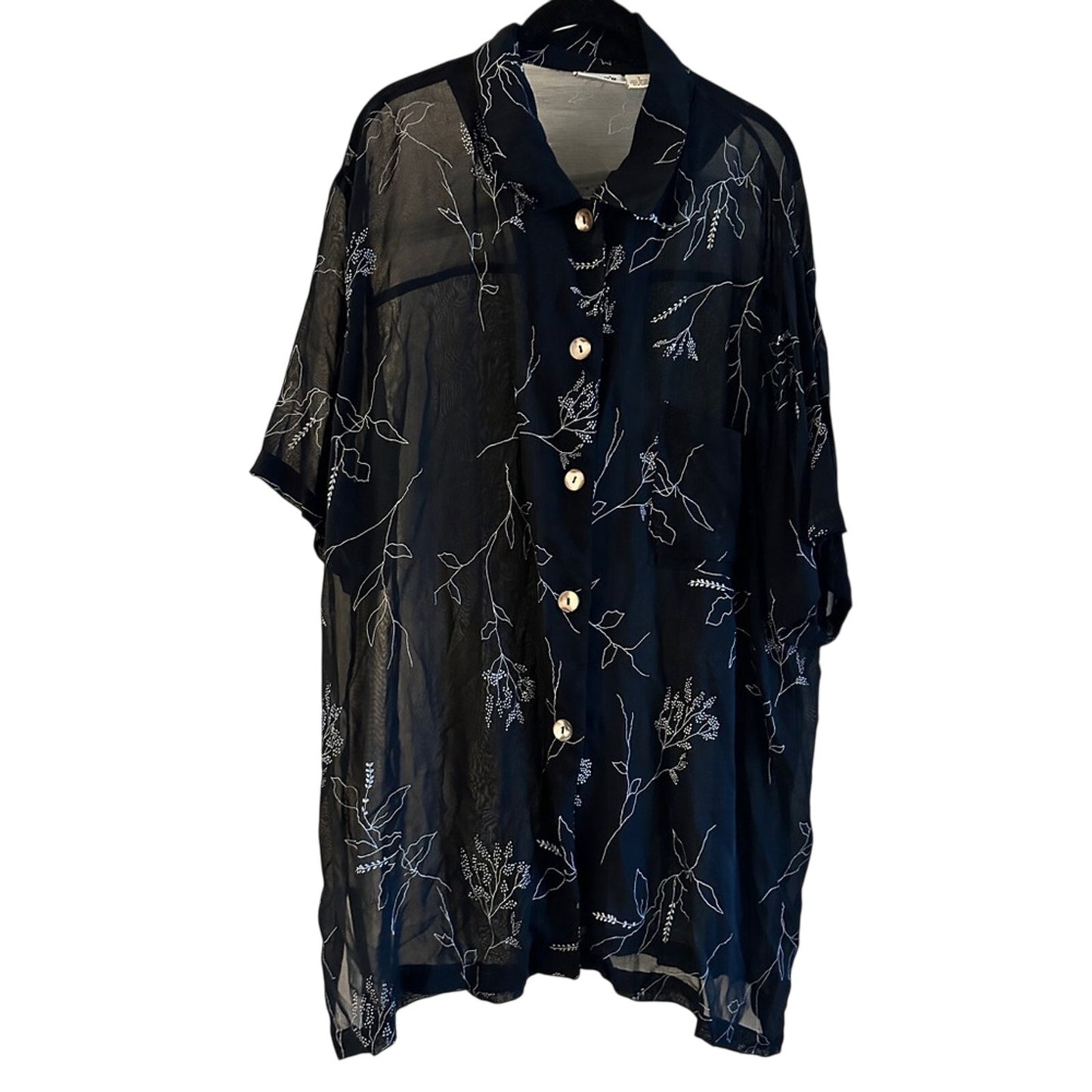 🍷Chicos navy print button down blouse size 3