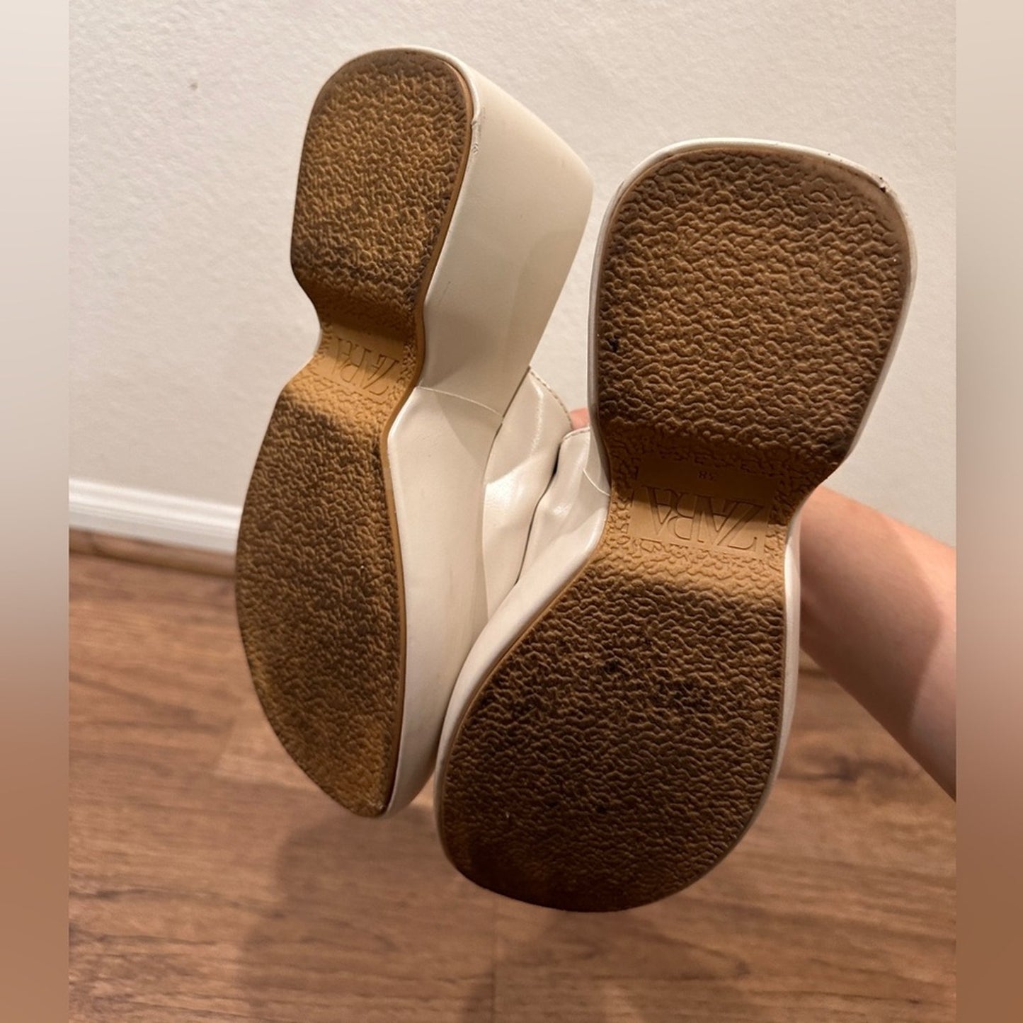 Zara cream chunky open toe platform slides size 38 / 8