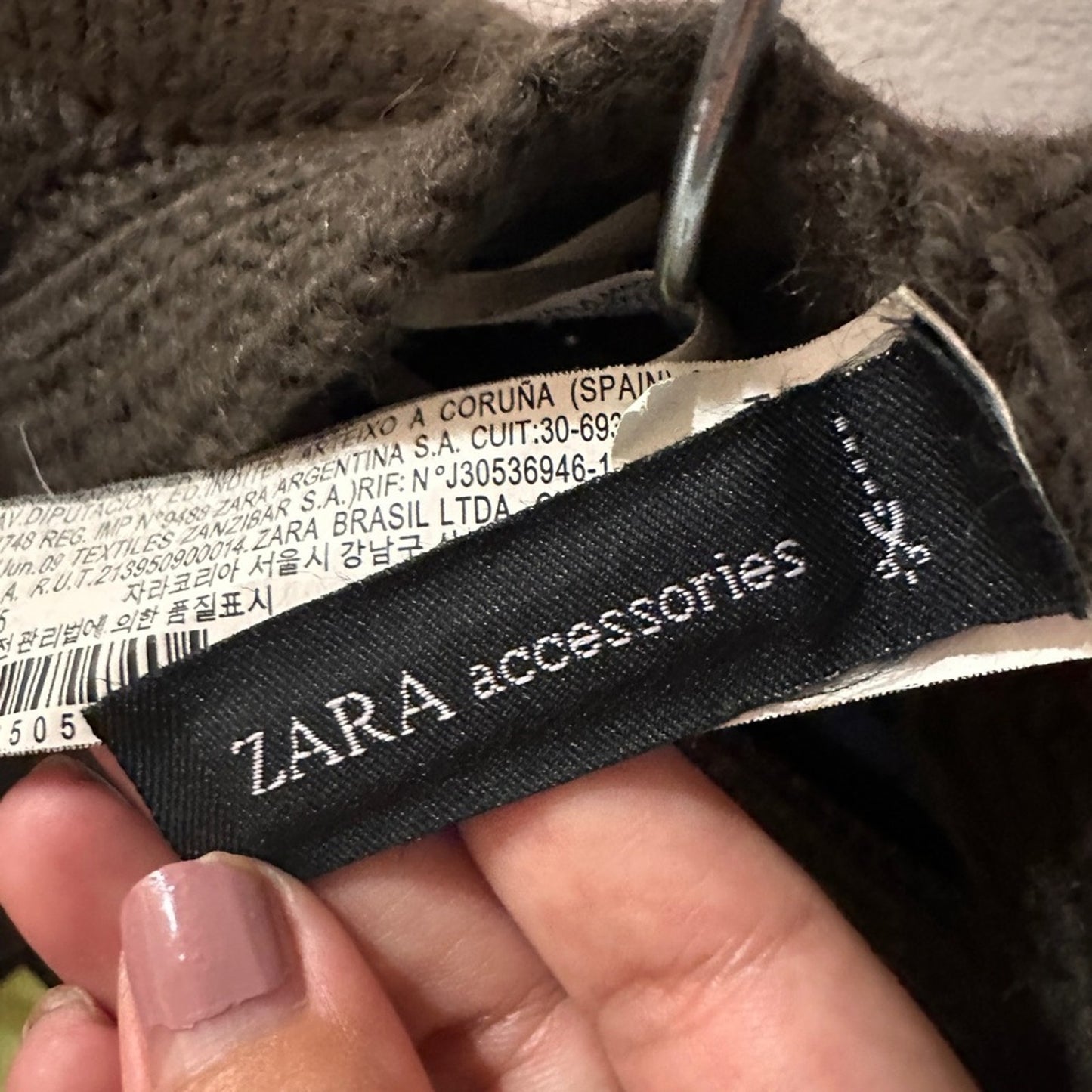 Zara 100% wool collard scarf one size