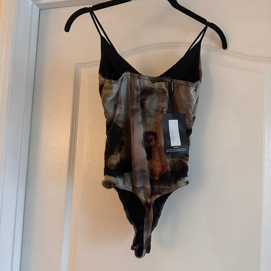 NWT Prettylittlething renaissance print mesh bodysuit size 4