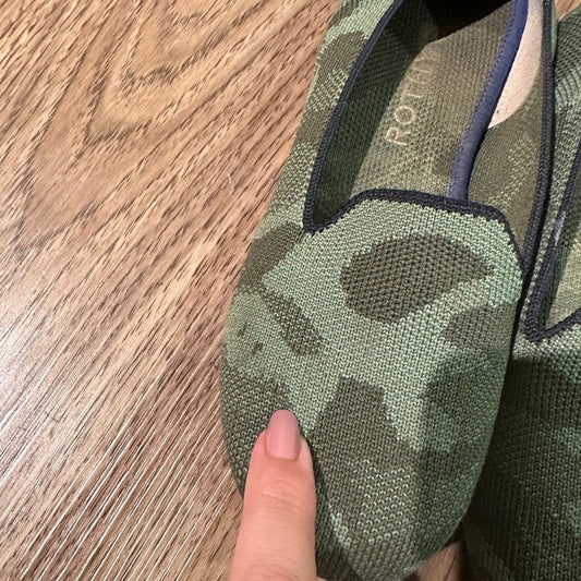Kids Rothy’s army green camo flats size 3