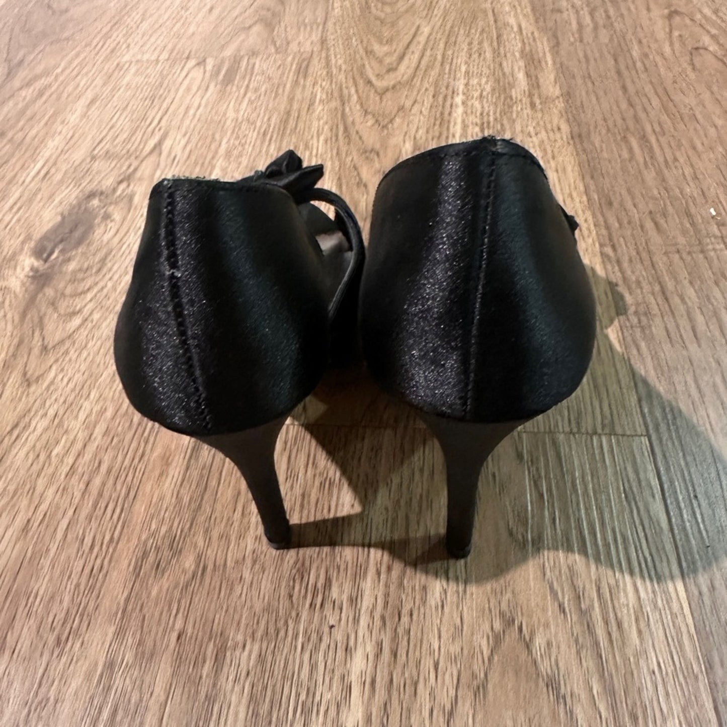 Aldo black platform satin opens toe heels with bow detail size 37/7