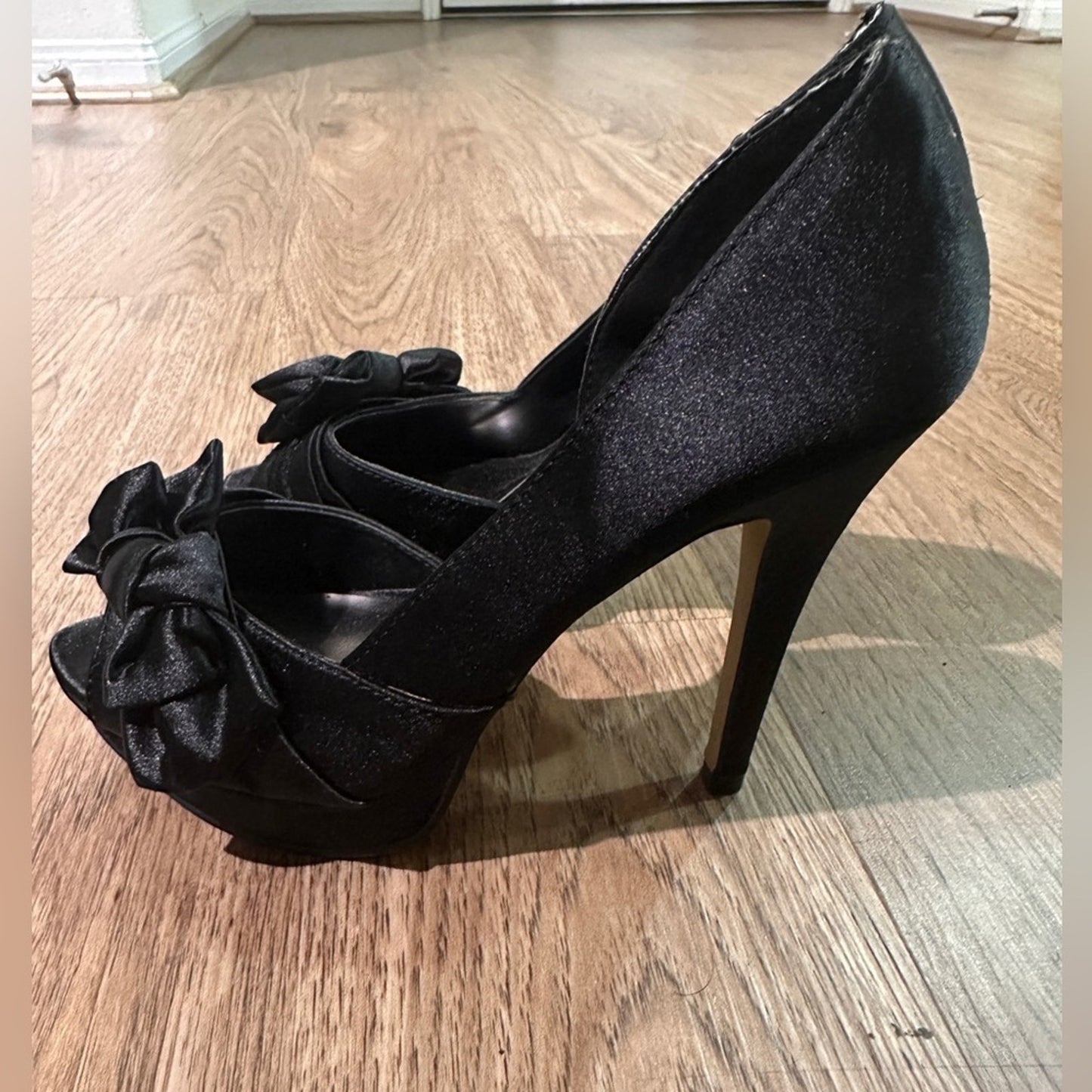 Aldo black platform satin opens toe heels with bow detail size 37/7