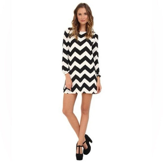 Brigitte Bailey zig zag striped black and while mini dress size small