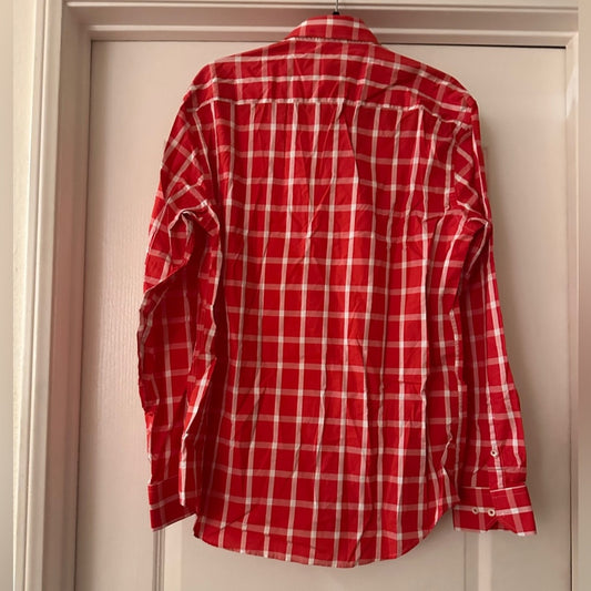 🍷Bugatchgi red and white plaid button up shirt size large