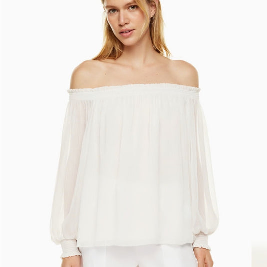 🐈‍⬛Little moon the sienna off the shoulder blouse size 2xs