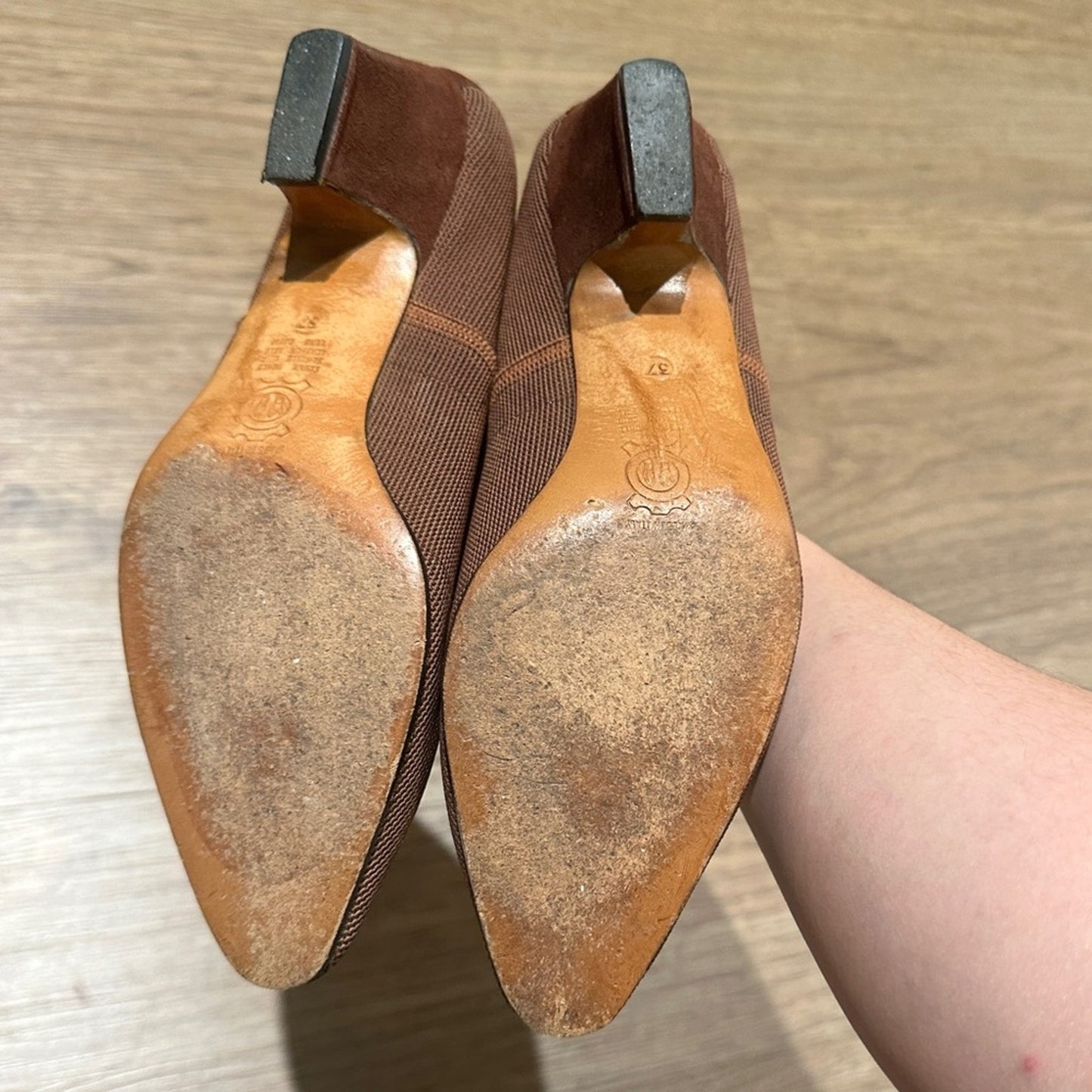 Vintage Vinnie stretch knit loafer heels size 37