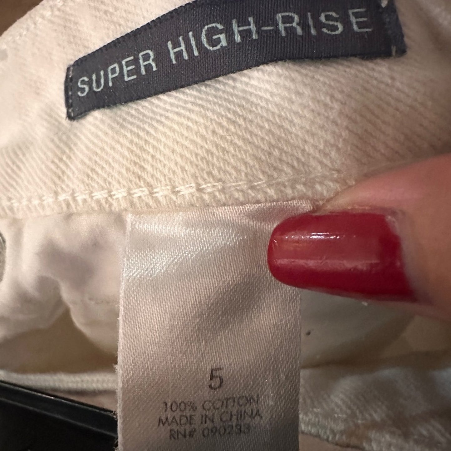 Kendall & Kylie super high rise white denim shorts size 5