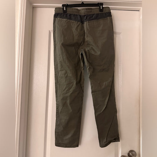 American Rag army green patchwork cargo drawstring pants size medium