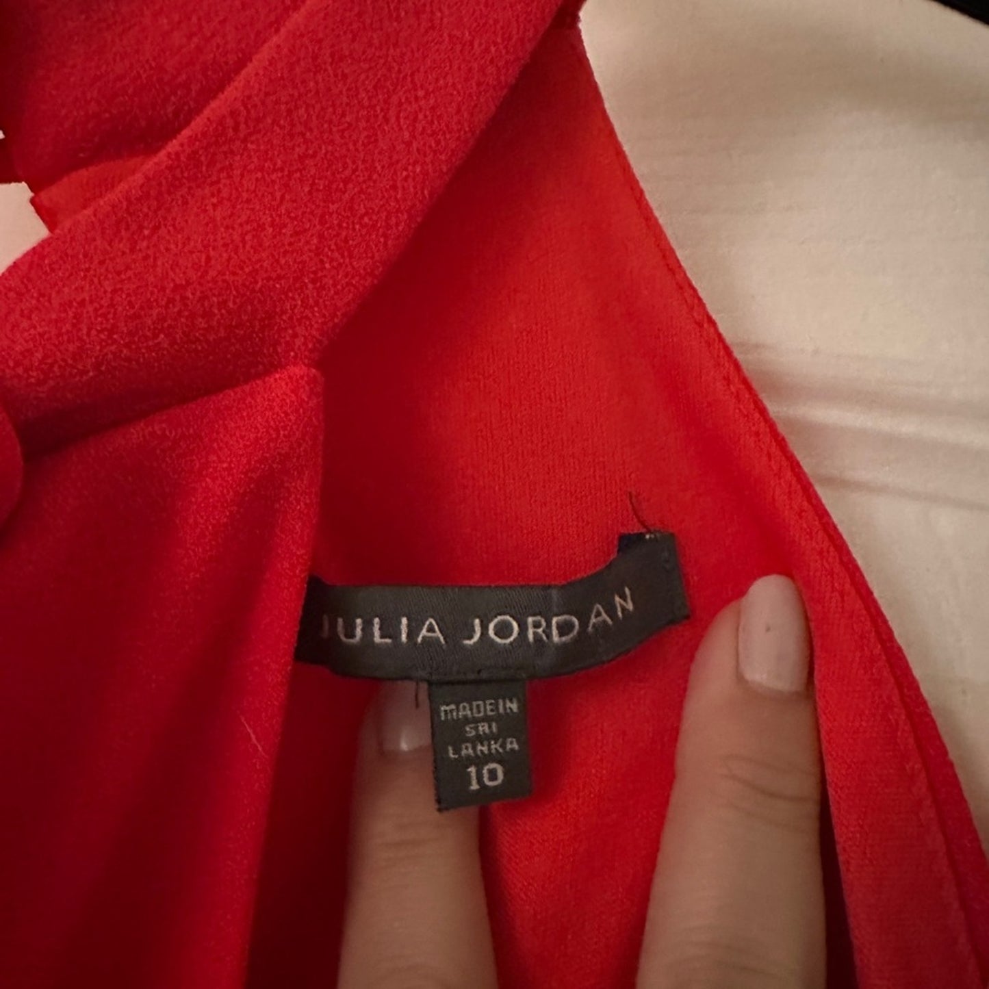 🍷 NWT Julia Jordan red twist front halter jumpsuit size 10