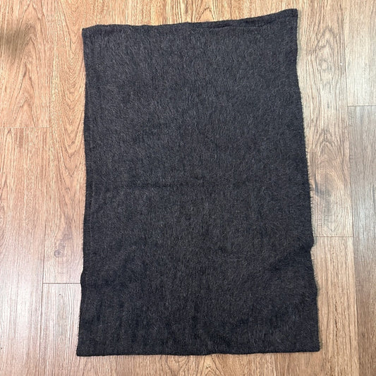 🍷H&M dark grey knit infinity scarf