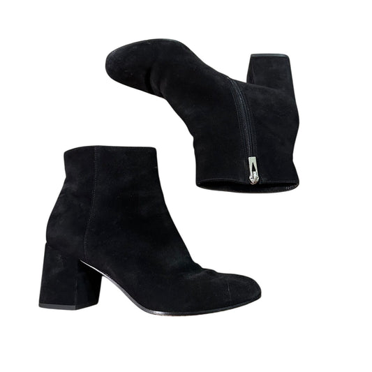 Via Spiga black suede ankle booties size 7