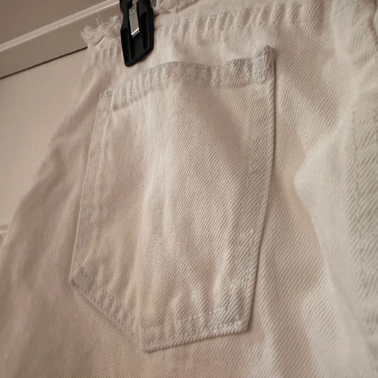 Carmar white distressed denim down rose skirt size 28