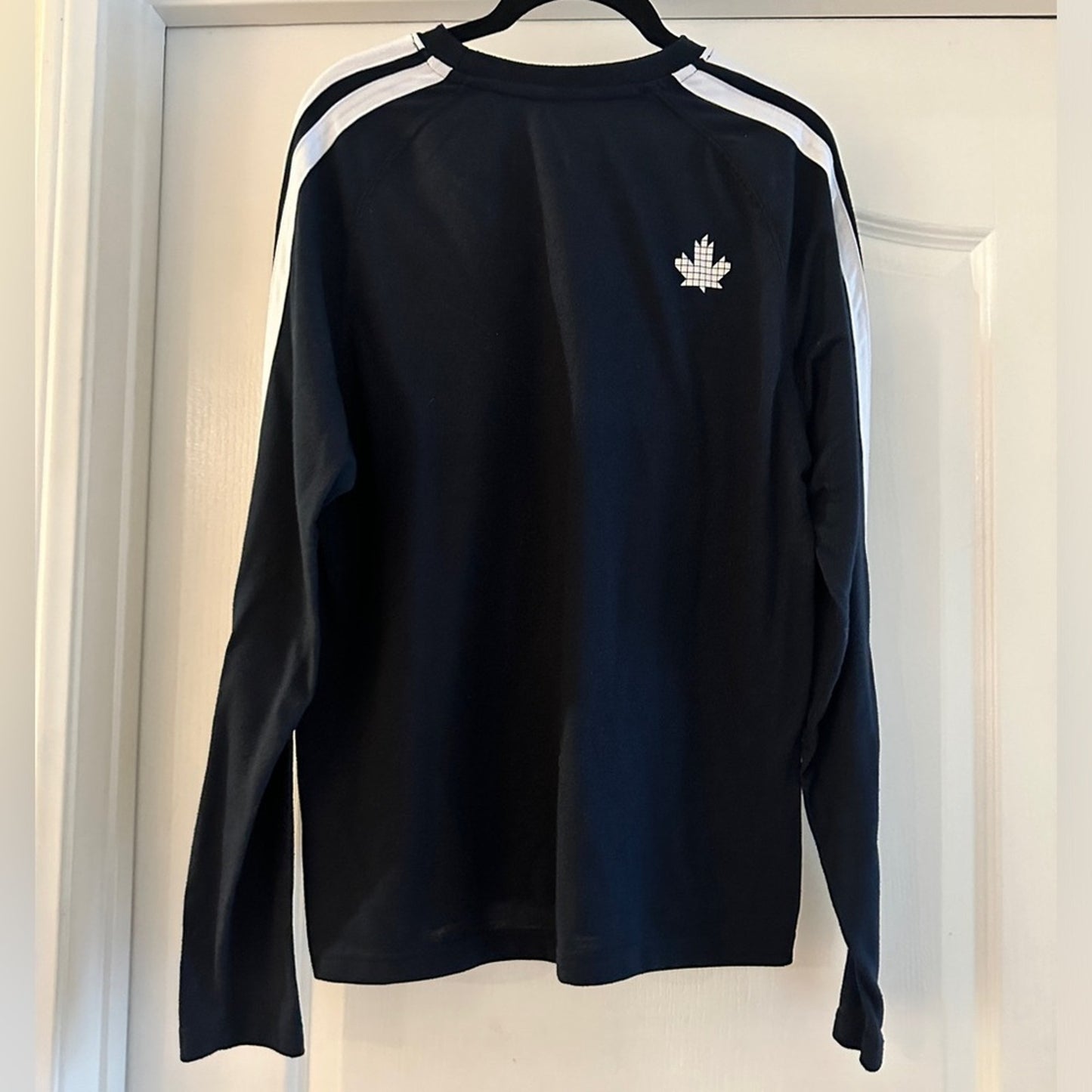2010 Vancouver Olympics long sleeve shirt size small