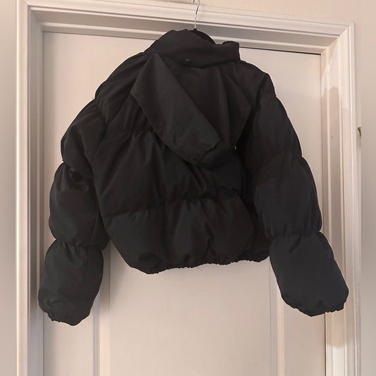 🍷Barney’s Co-Op black cropped puffer jacket size 44 / L