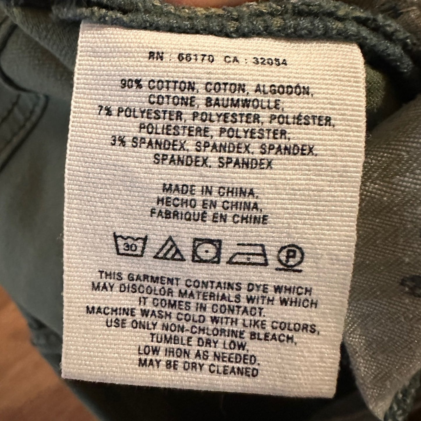 Pilcro green cargo pants size 27