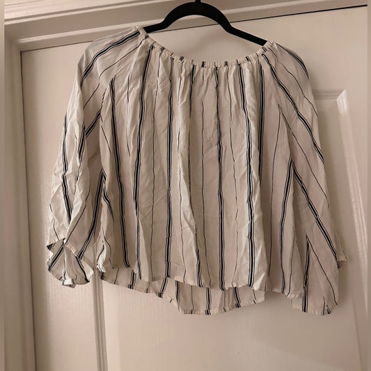 🐈‍⬛Faithful the brand black and white striped blouse size xs