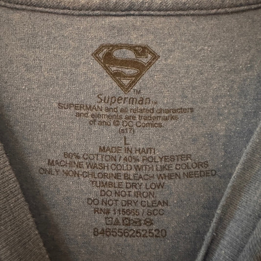 Superman graphic tee size large