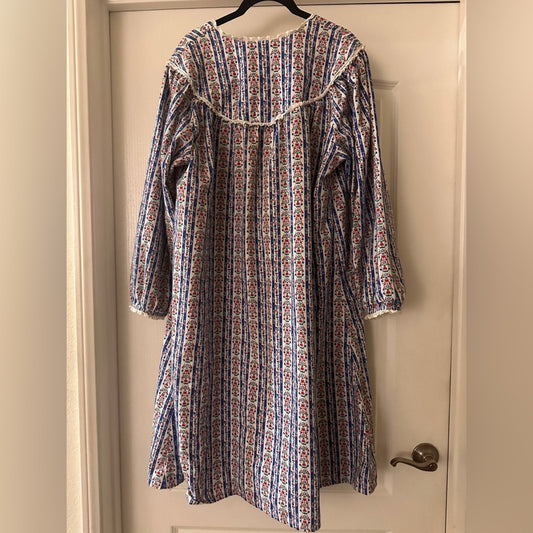 Vintage cottage core western cotton flannel nightgown size large