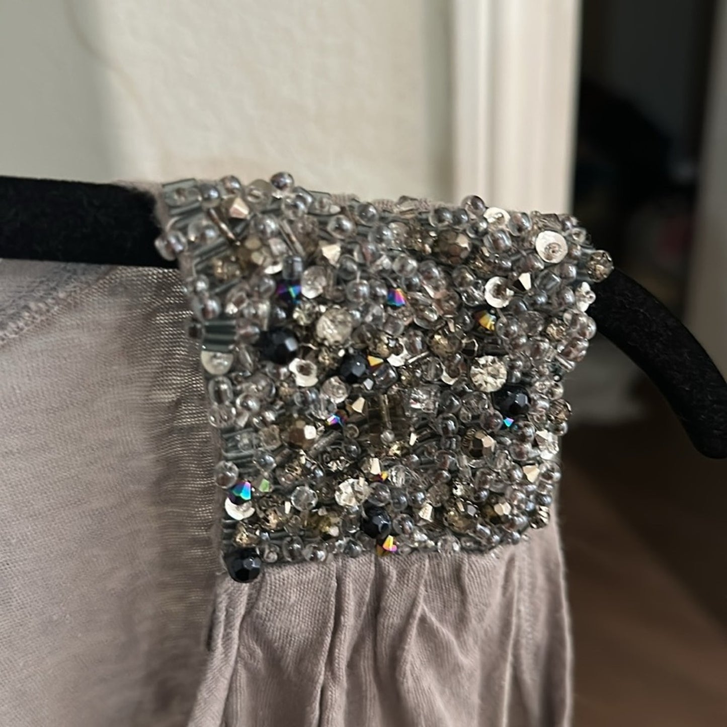 🍷Joie Grey 100% linen embellished tank size medium
