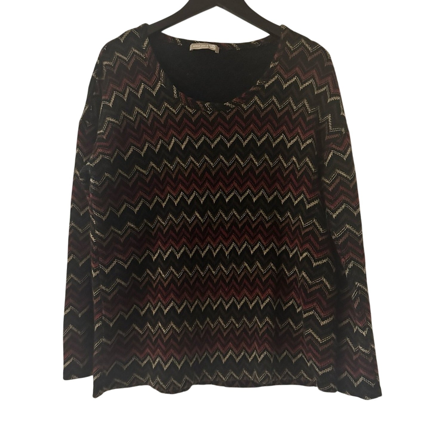 Oversized Crewneck zig zag patterned knit sweater size medium
