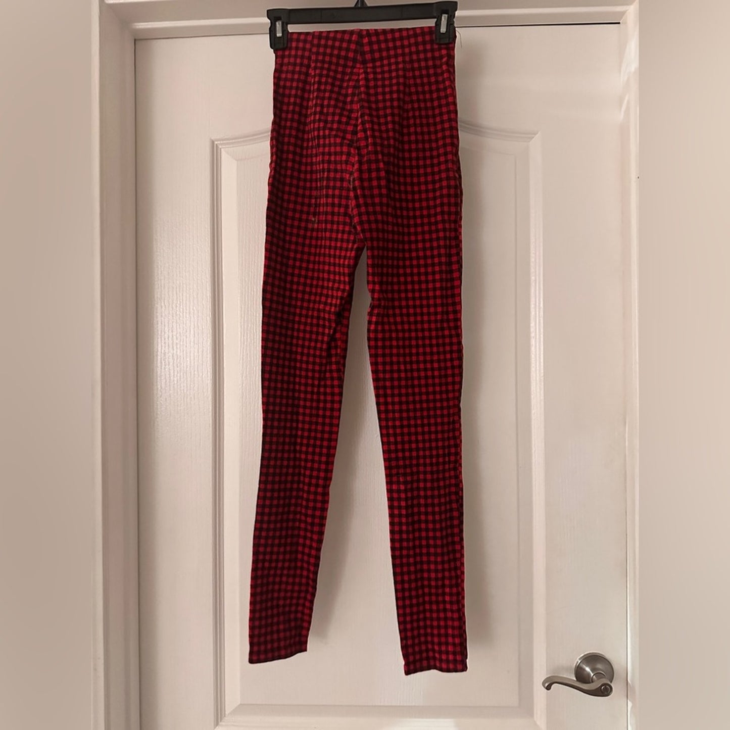 🍷I AM GIA black and red gingham skinny zipper pants size XS