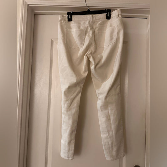 Life in progress white jeans size 28