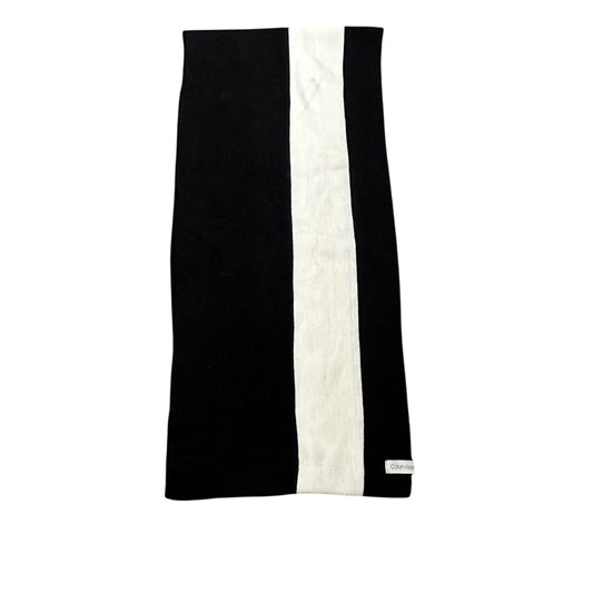 🍷Calvin Klein black and white scarf infinity size