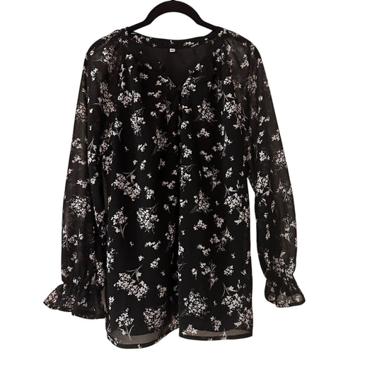 🐈‍⬛Made in Italy Black and white floral chiffon long sleeve blouse size medium