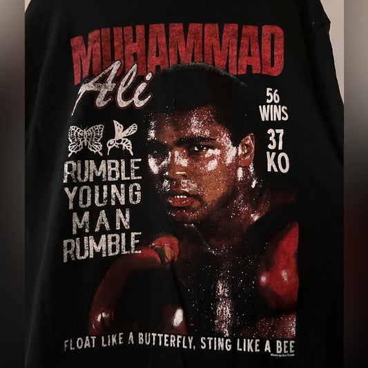 Muhammad Ali black graphic tee size large