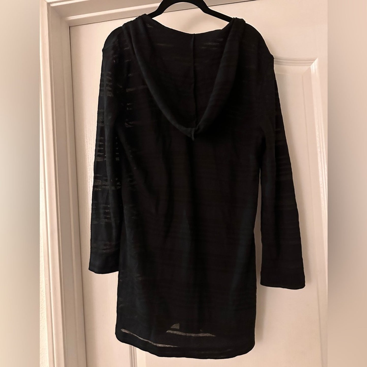 JAG black hooded coverup size medium