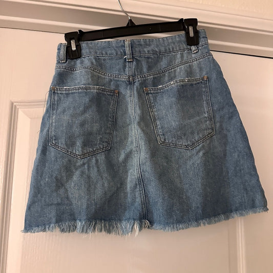 Zara Unique distressed mini skirt size xs