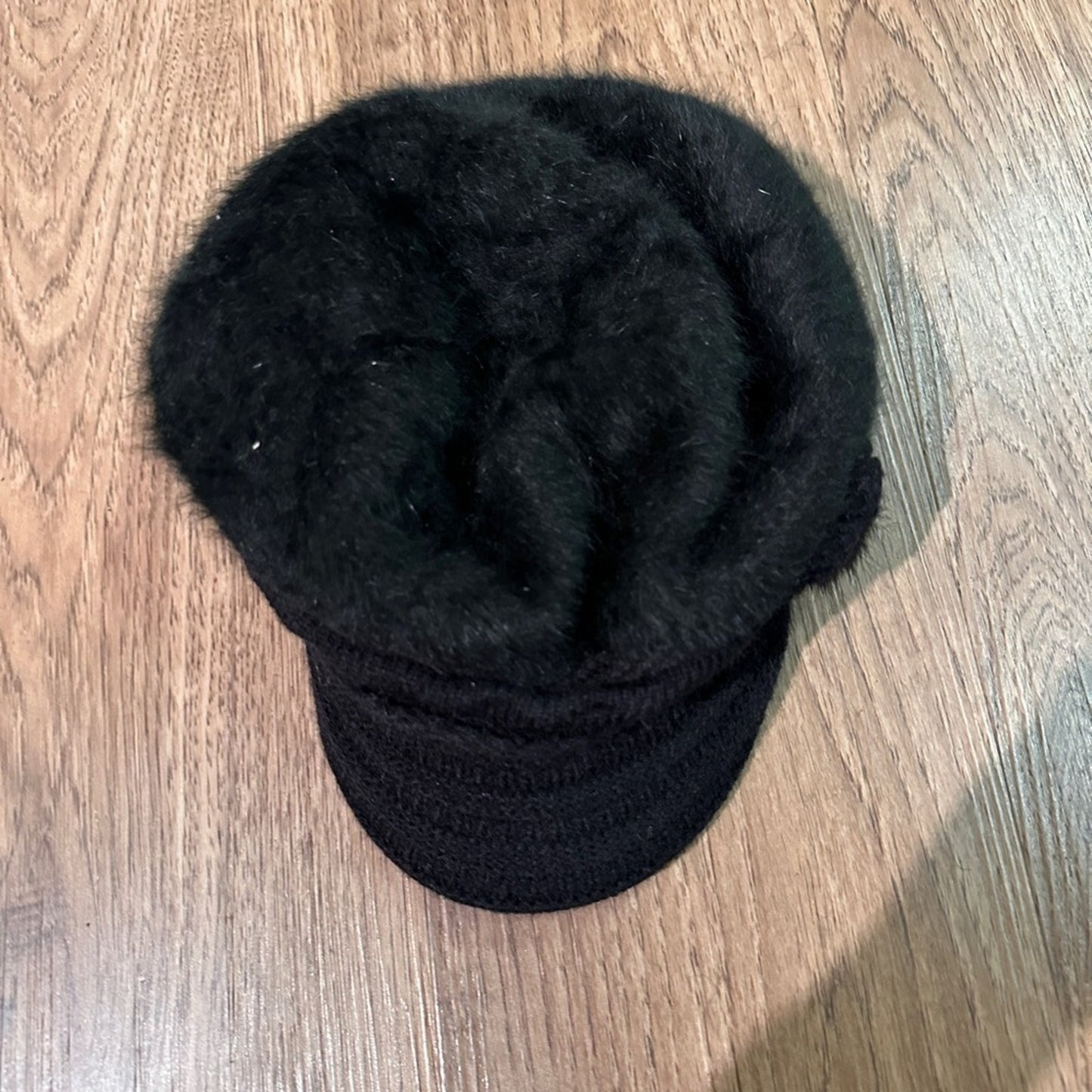 🍷Black fuzzy y2k style hat