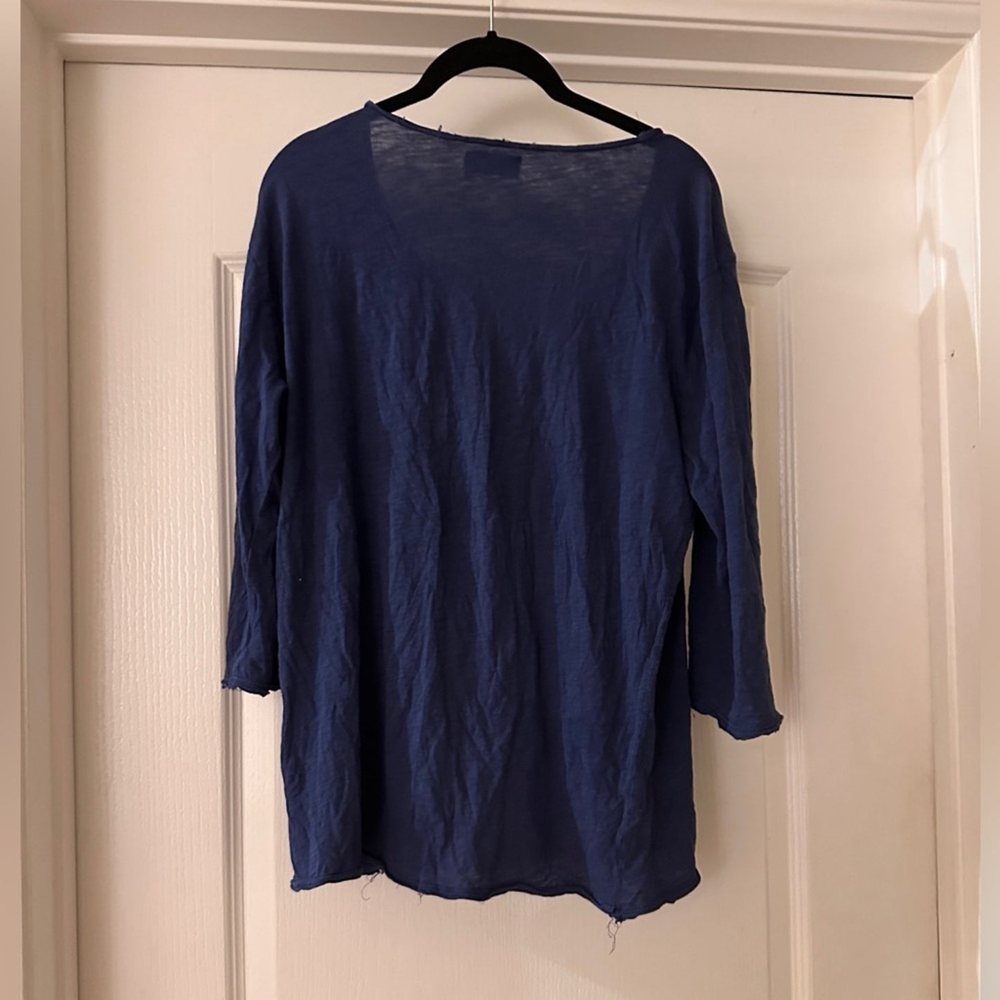 Zara man navy blue lightweight cotton vneck tee size XL