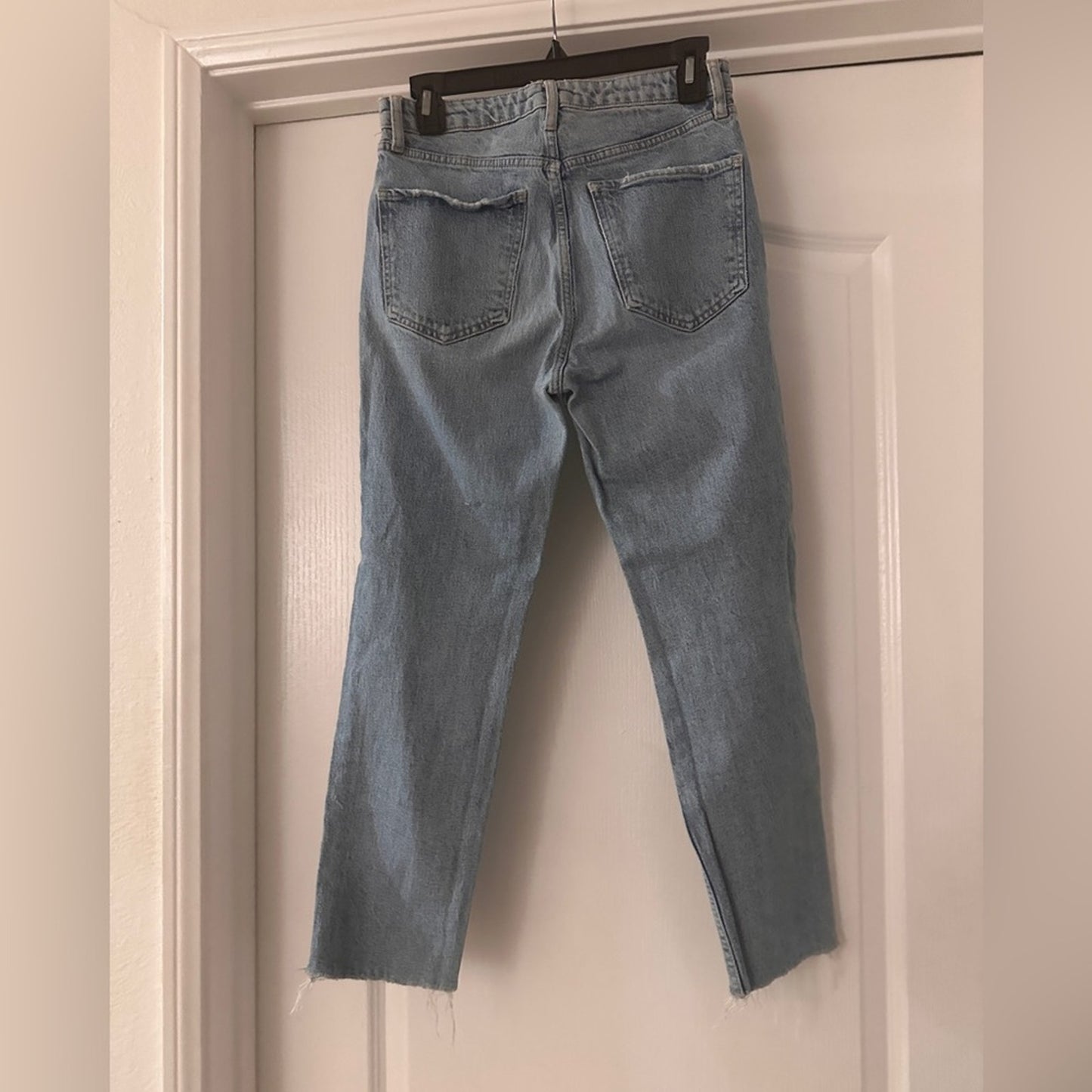 Zara distressed jeans size 6