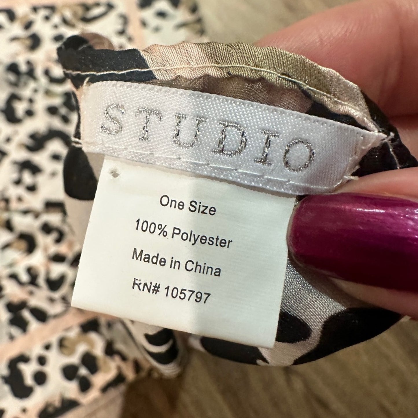 🍷Studio large Animal print scarf