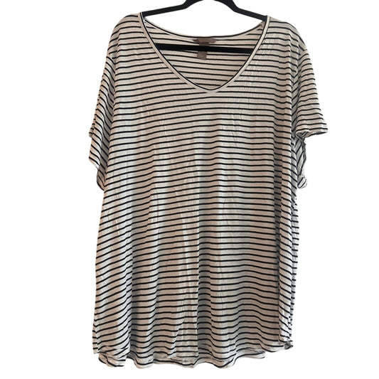 🍷H&M black and white striped vneck tee size 3X
