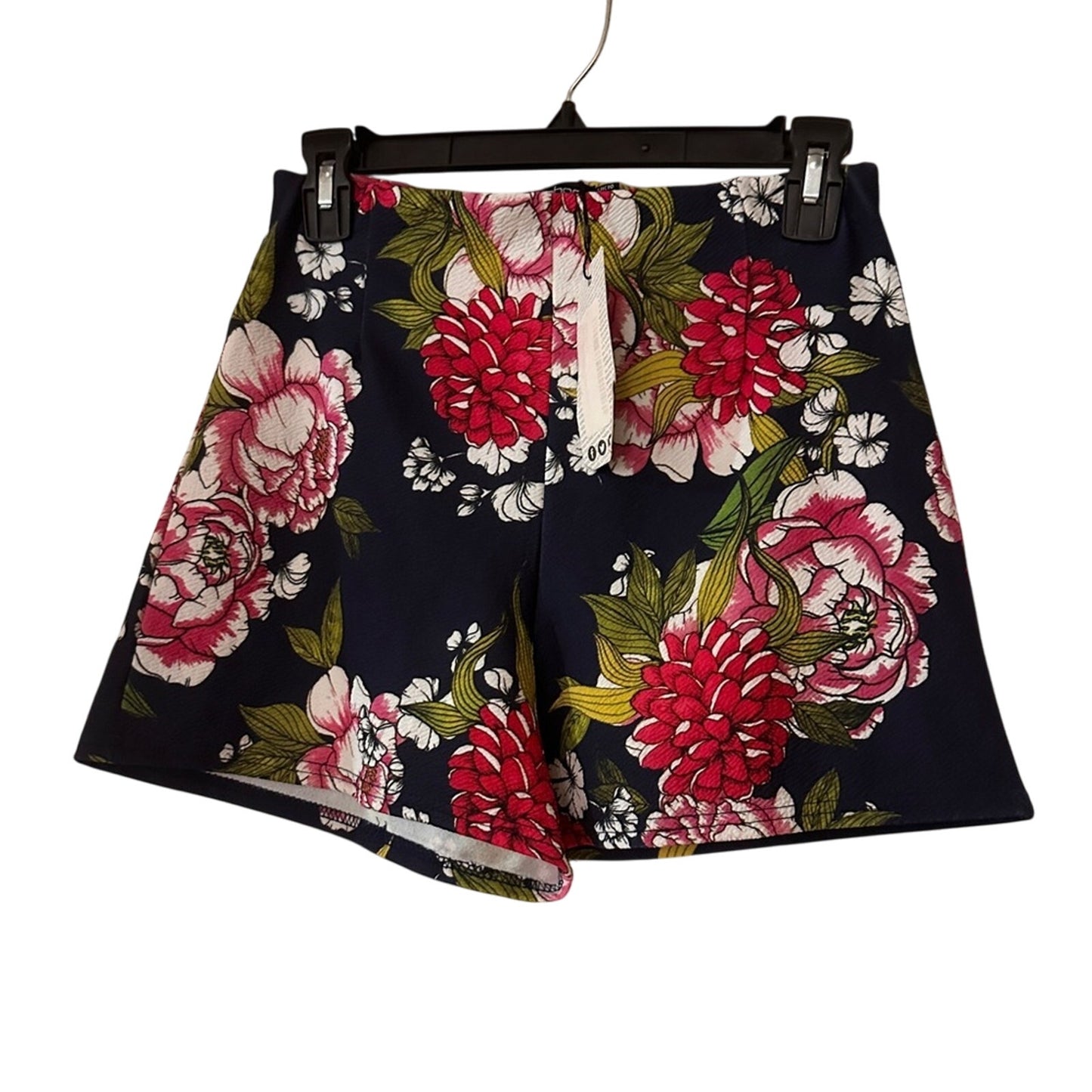 NWT Boohoo baby and red floral shorts size 6
