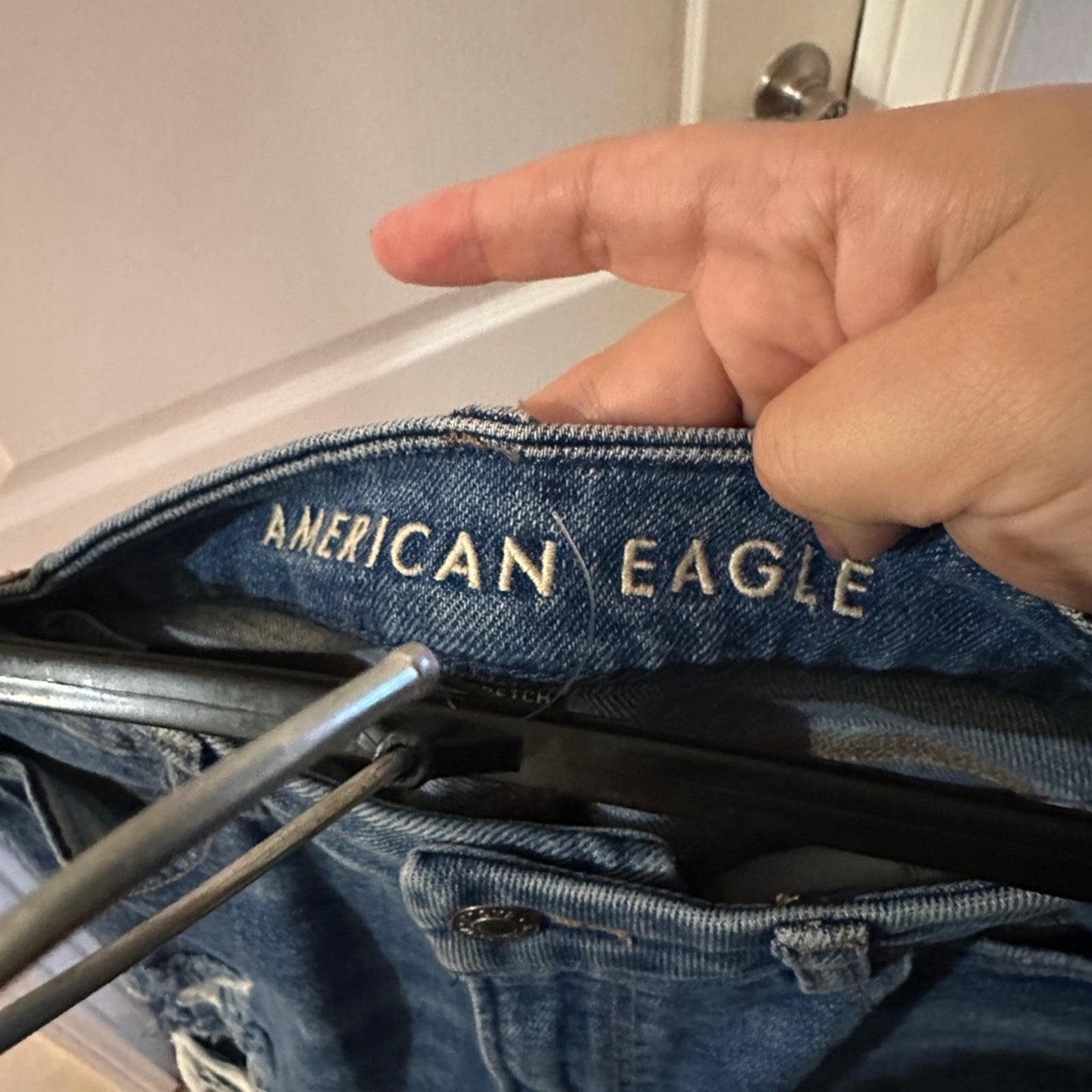 American Eagle distressed straight leg jeans size 4
