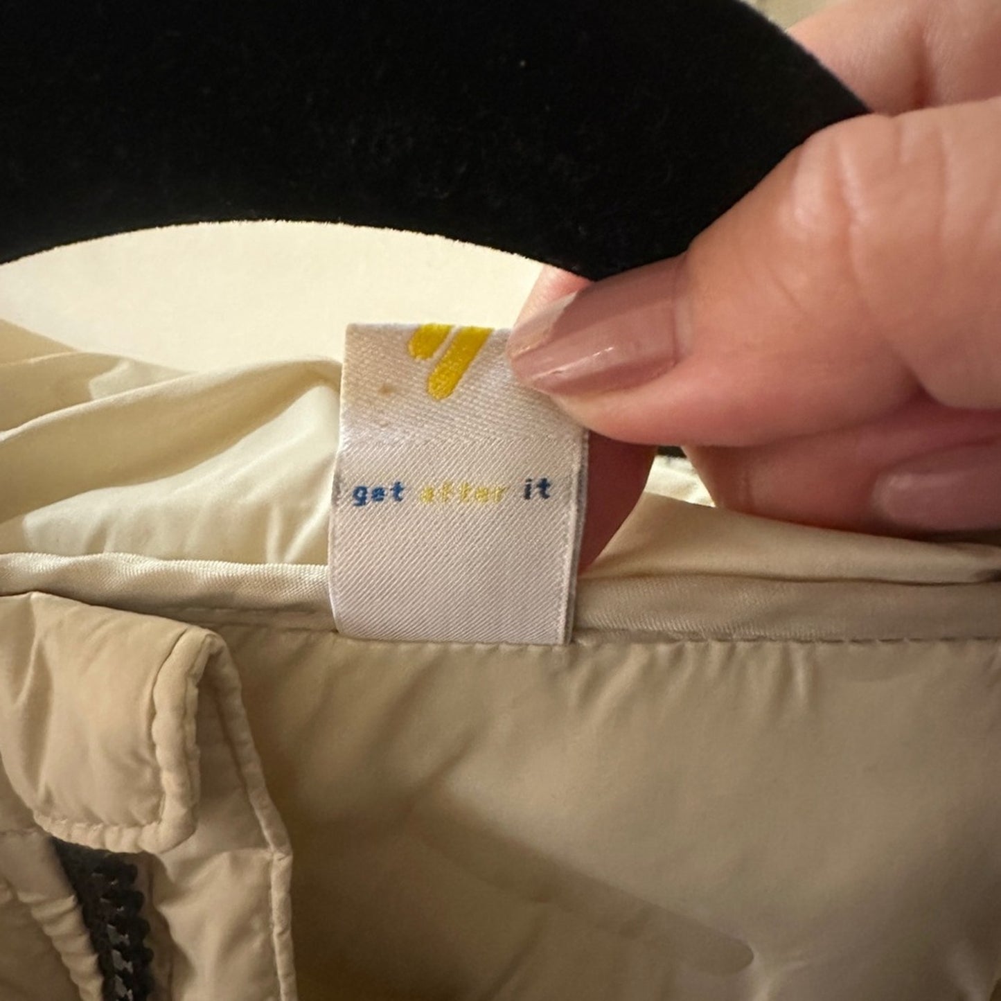 Get after it by Old Navy water resistant packable hooded puffer Jacket size M