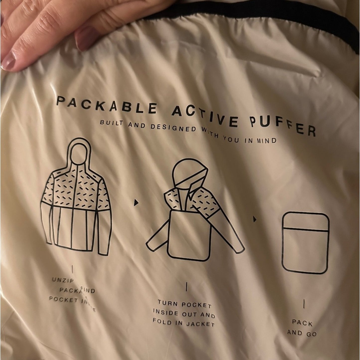 Get after it by Old Navy water resistant packable hooded puffer Jacket size M