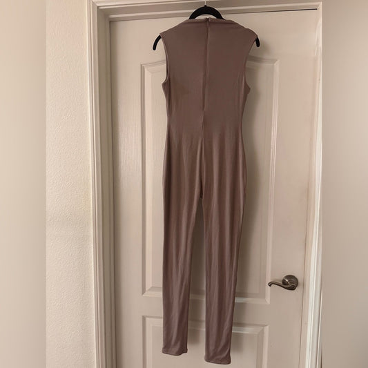 🐈‍⬛Naked wardrobe sleeveless brown jumpsuit size large
