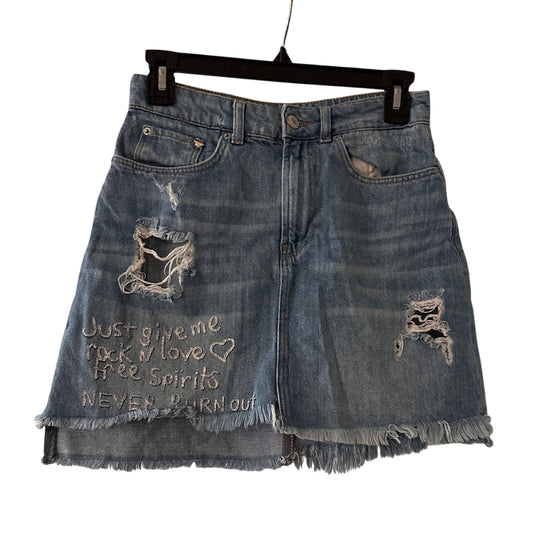 Zara Unique distressed mini skirt size xs