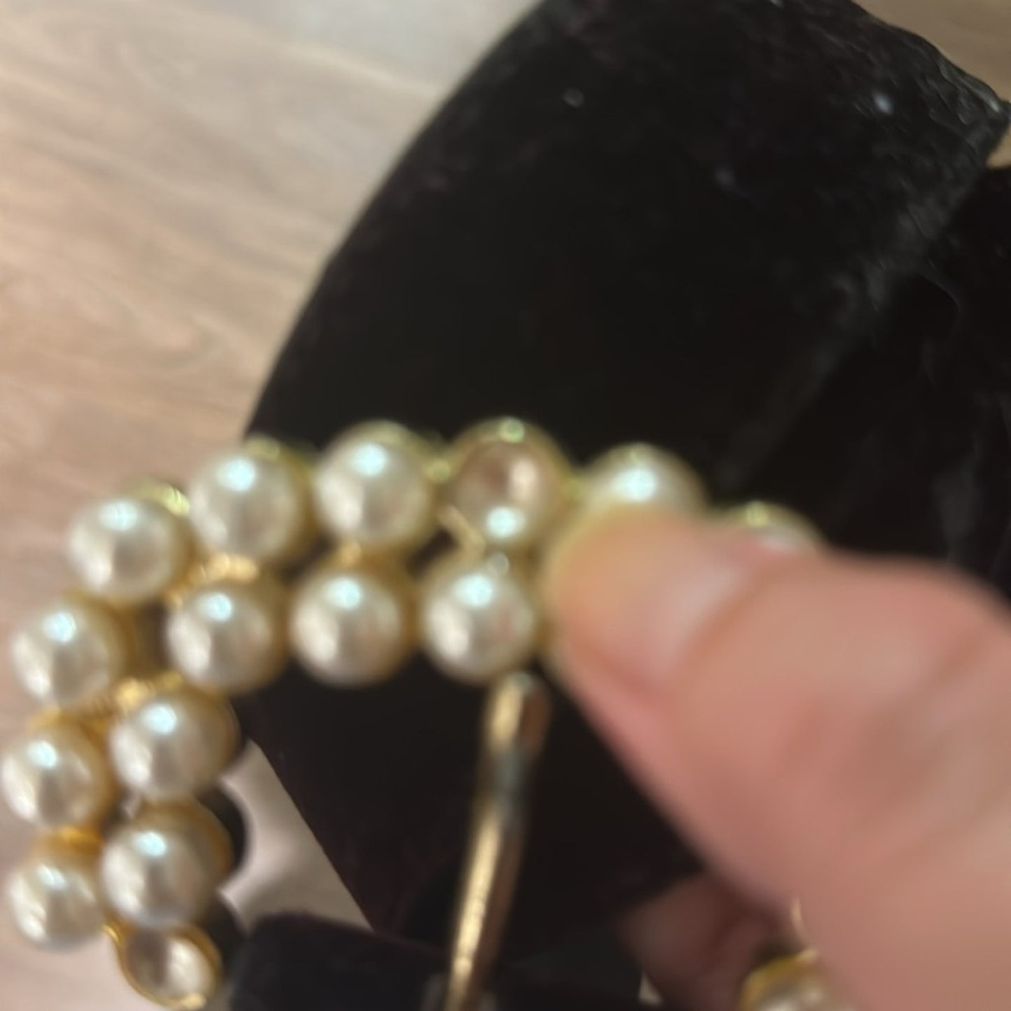 Absolutely fresh vintage velvet and leather bonded belt with pearl buckle medium