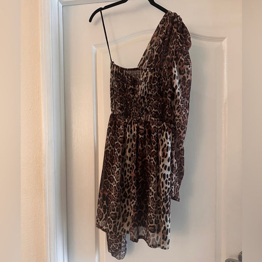 Fashion Four one shoulder cheetah print mini dress size small